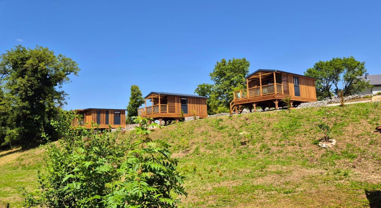 Les Lodges D'Emeraude Maisod Extérieur photo