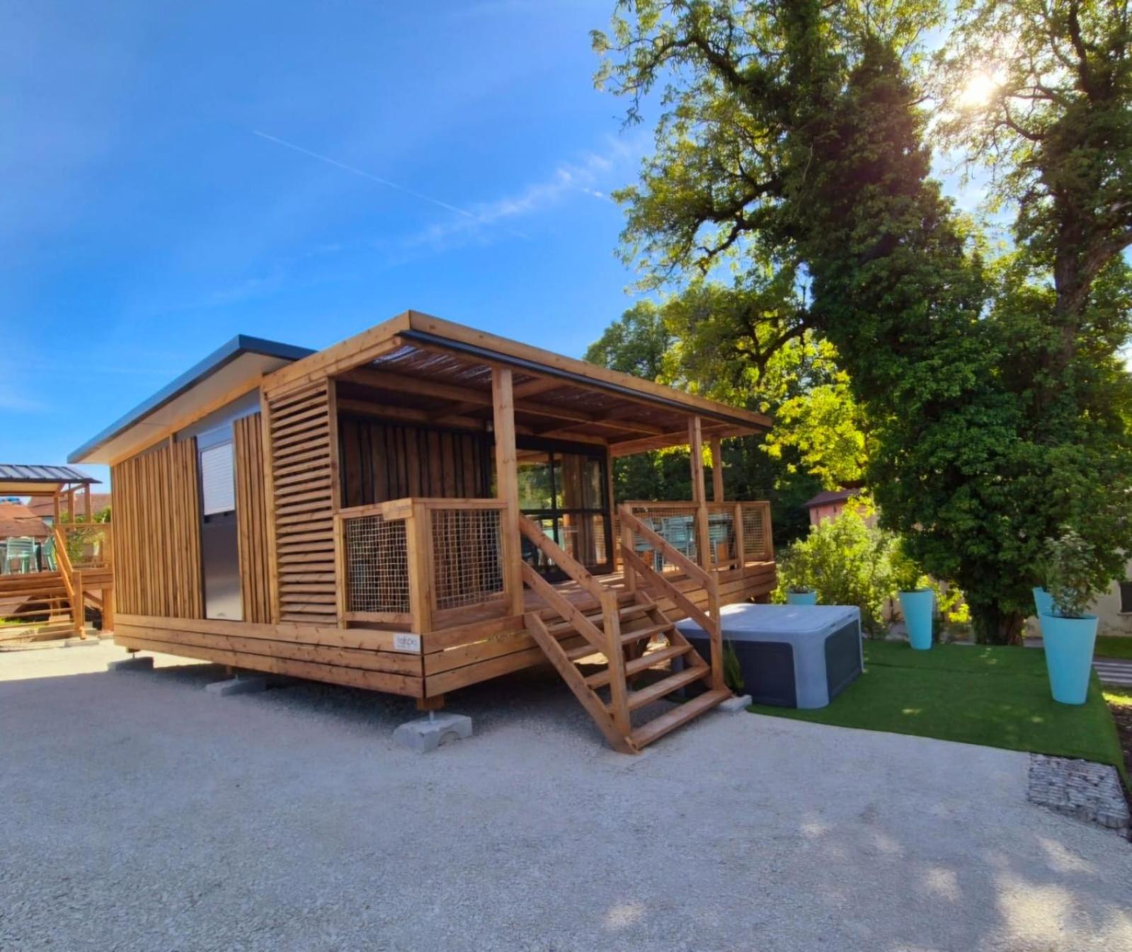 Les Lodges D'Emeraude Maisod Extérieur photo