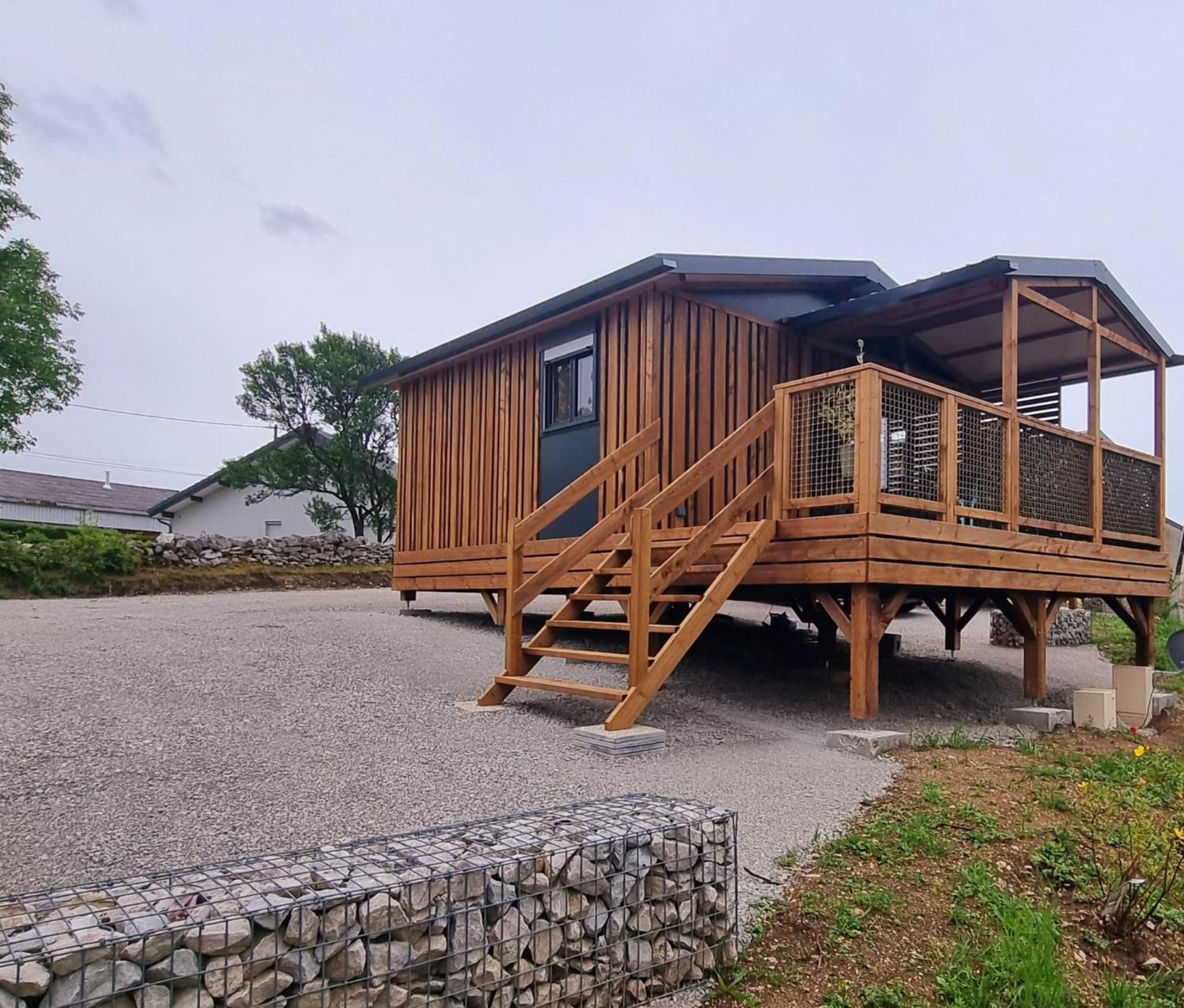 Les Lodges D'Emeraude Maisod Extérieur photo